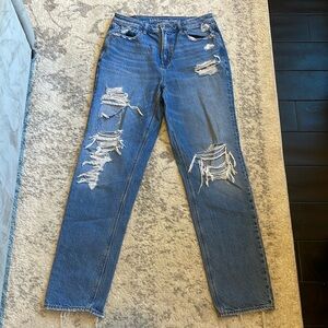 American Eagle comfort stretch 8 Xlong ripped jeans